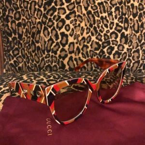 NEW GUCCI Oversized Cat Eye Sunglasses